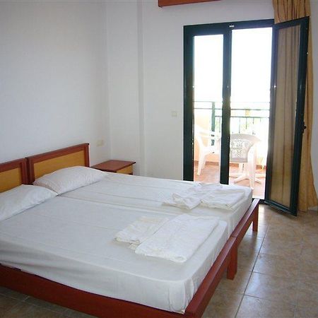 Pella Apartments Goúvai Luaran gambar