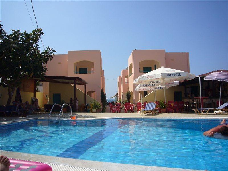 Pella Apartments Goúvai Luaran gambar